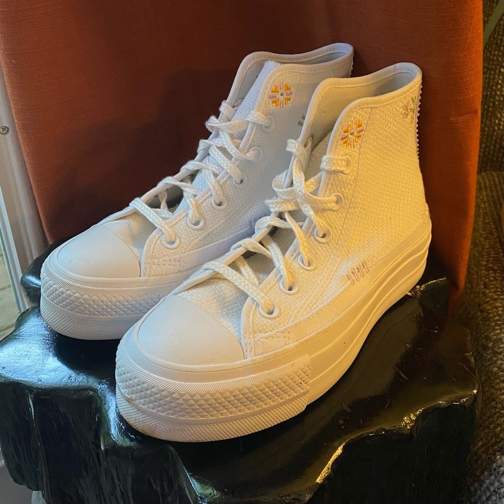 Embroidered Platform High Top Converse